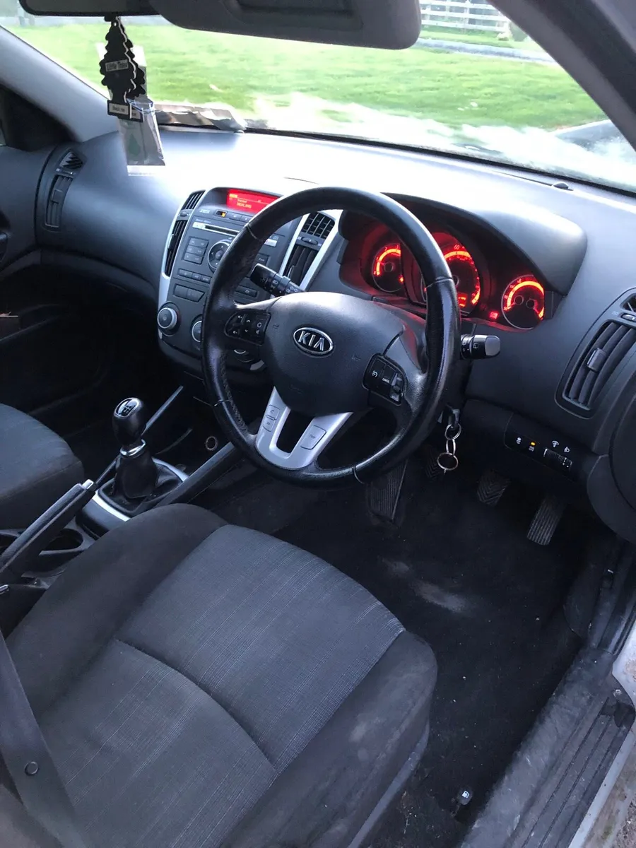 Kia ceed - Image 4