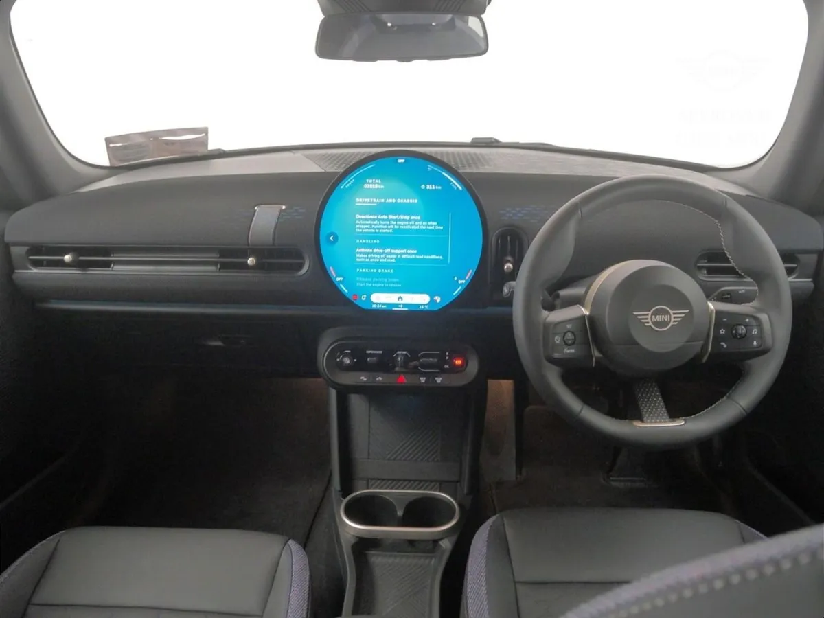 MINI CONVERTIBLE Cooper C - Image 4
