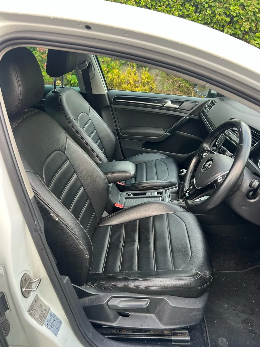 VW Golf Highline (Deposit taken) - Image 2