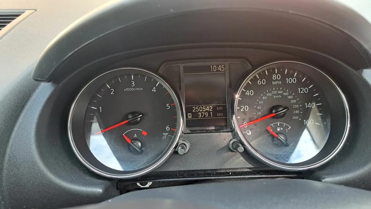 Nissan Qashqai 2012 - Image 4