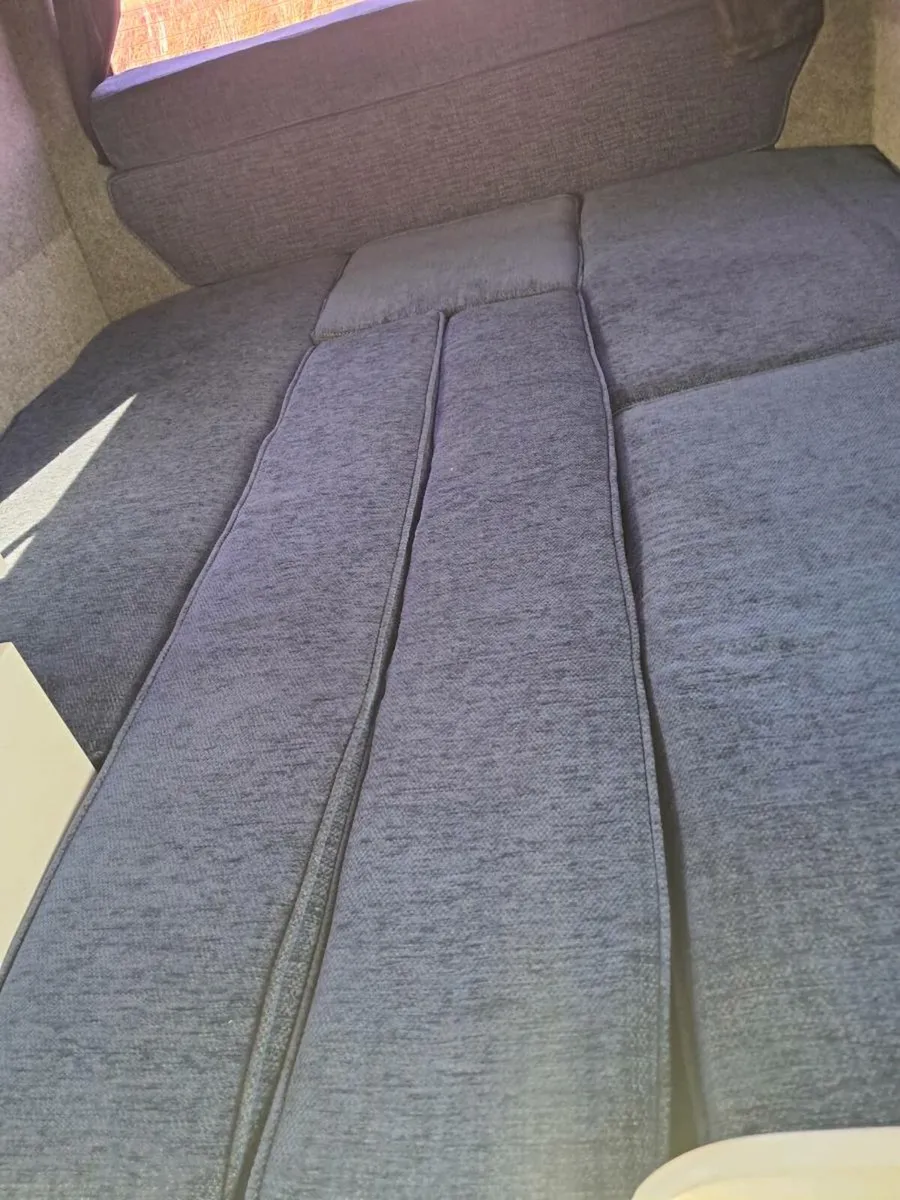 Vw t5 Campervan - Image 4