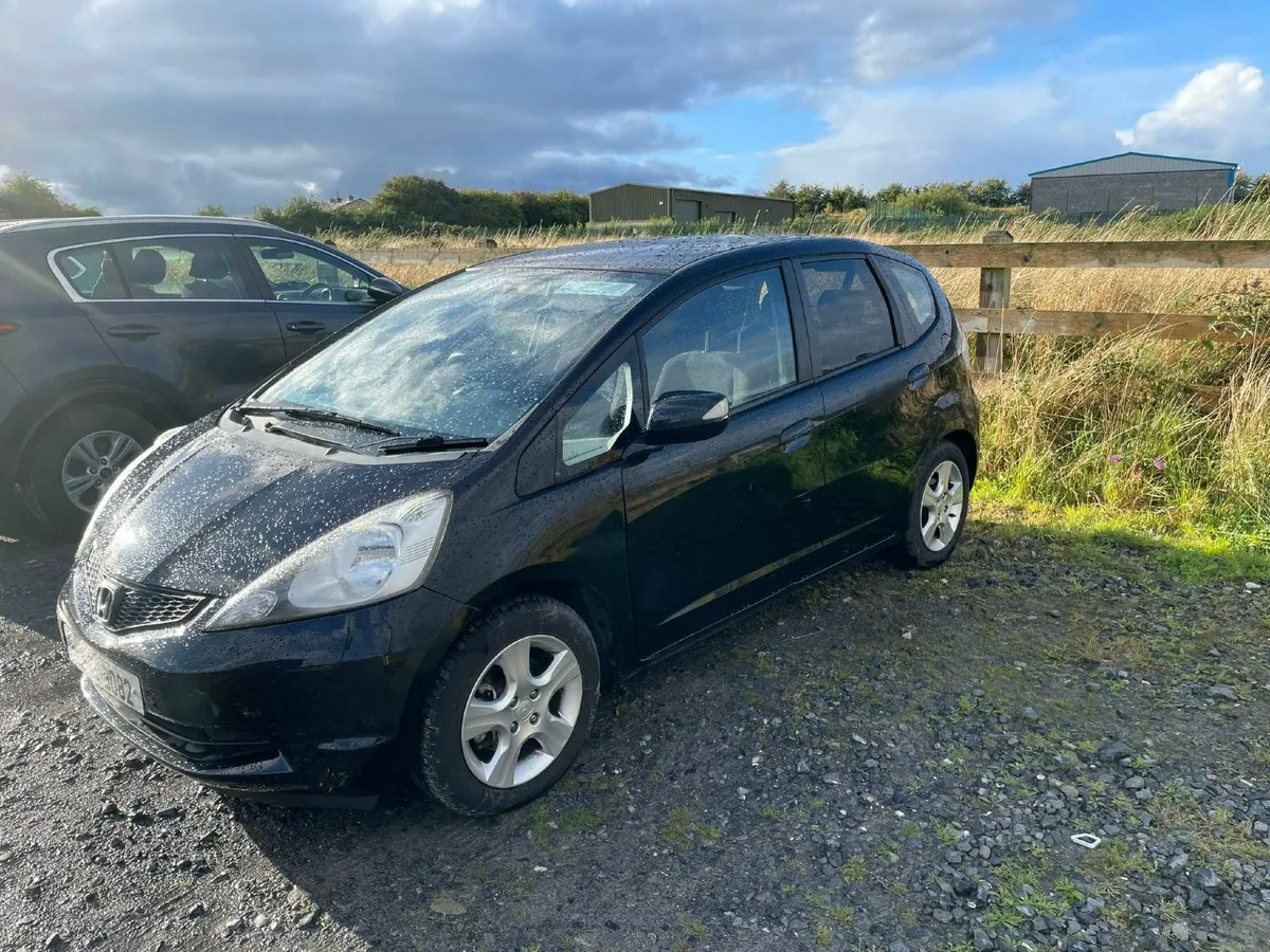 HONDA JAZZ 2010 NEW BRAKES TYRES BATTERY - Image 4