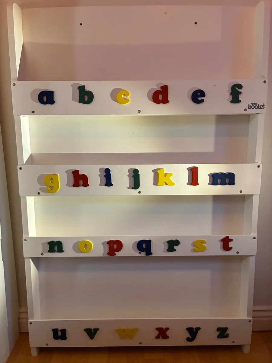 Tidy Bookshelf for kids with alphabet letters - Image 2