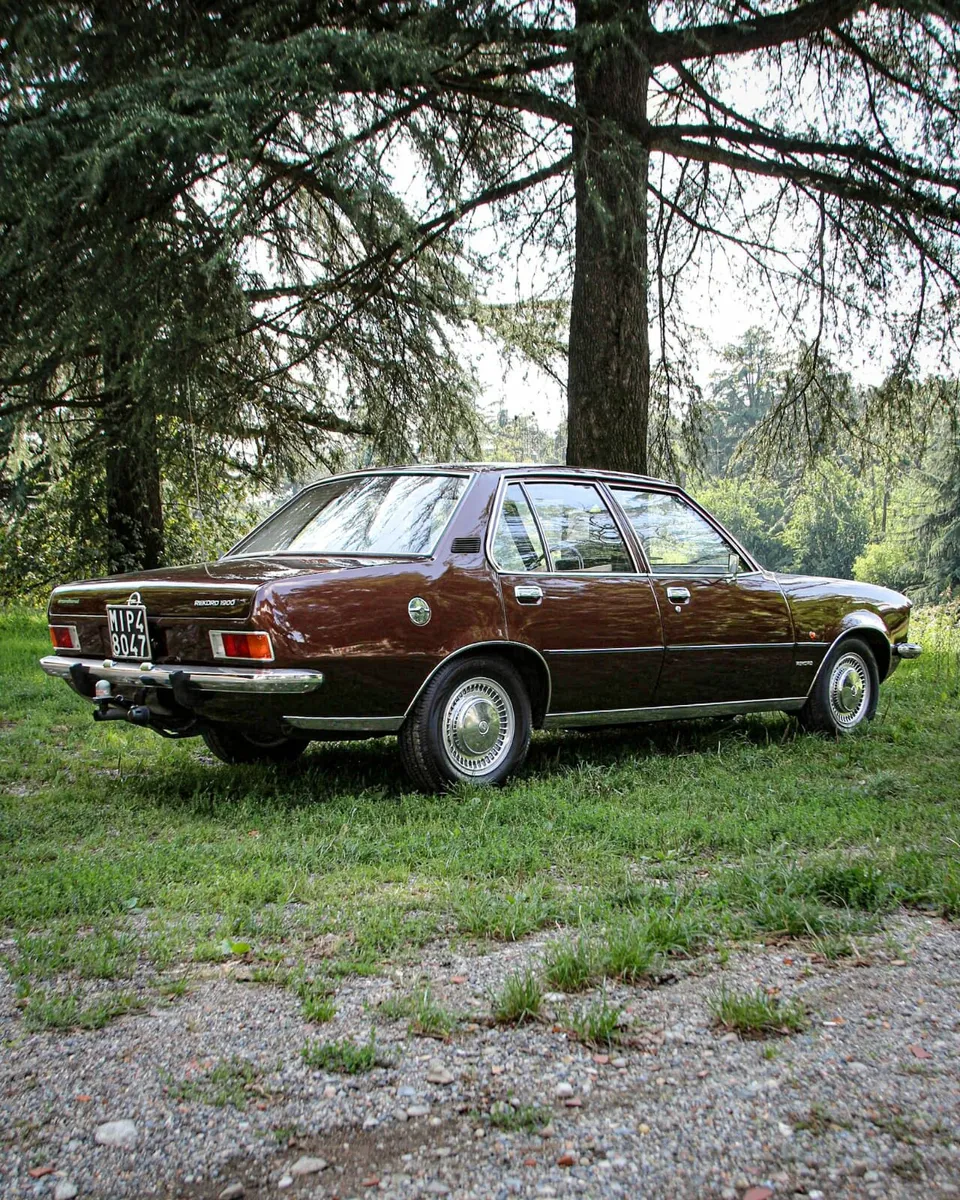 Opel Rekord - Image 4