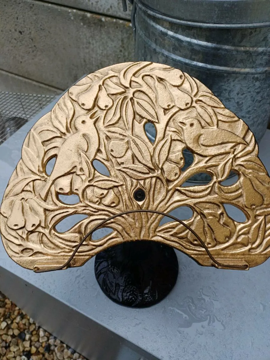Vintage Cast-iron Book Holder - Image 2