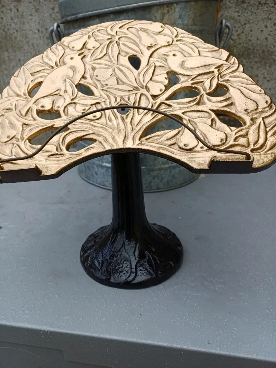 Vintage Cast-iron Book Holder - Image 1