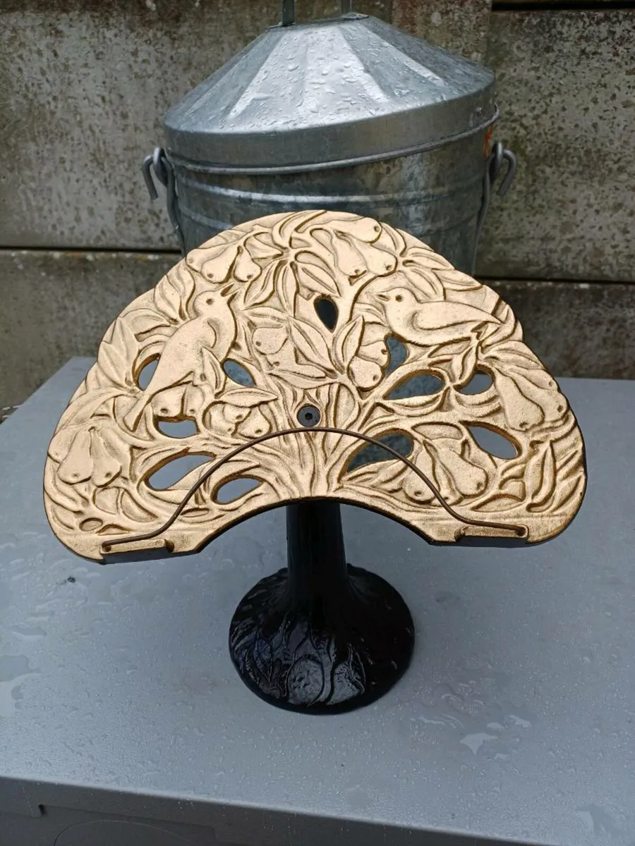 Vintage Cast-iron Book Holder - Image 4