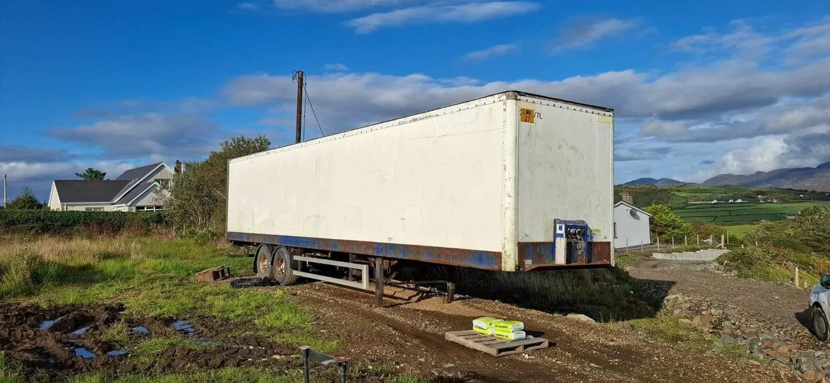 Storage container - Image 1