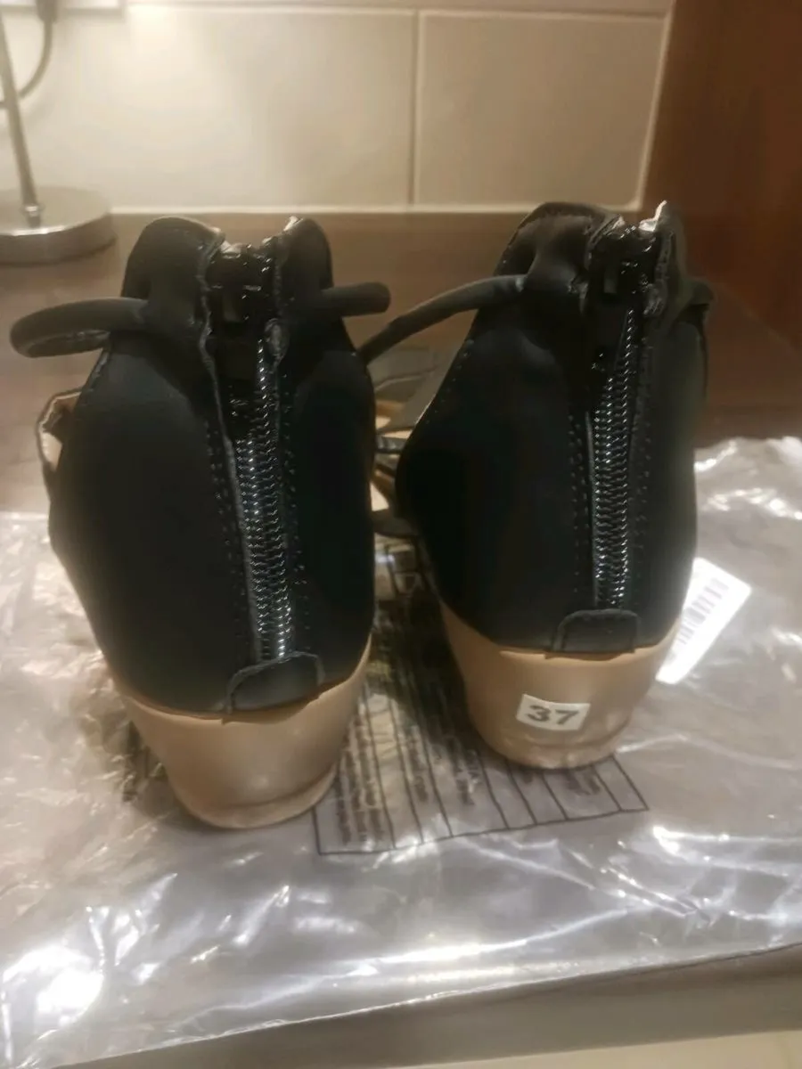 Orthopedic sandals - Image 1
