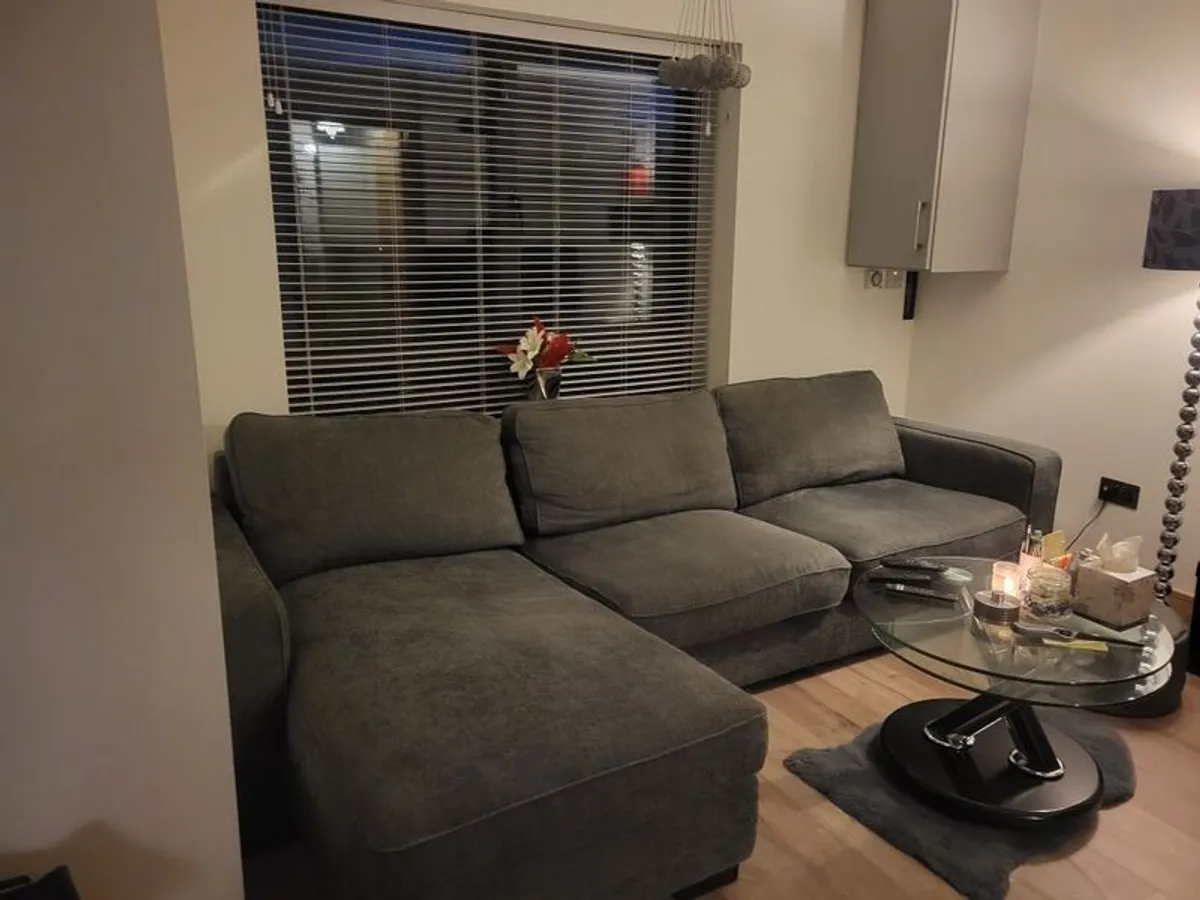 L shaped Sofa - Image 1