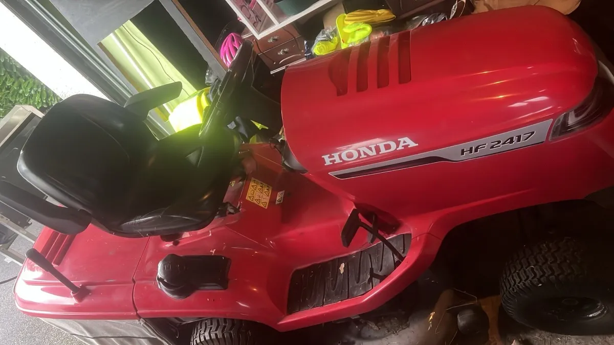 Honda 2417 ride on mower - Image 1