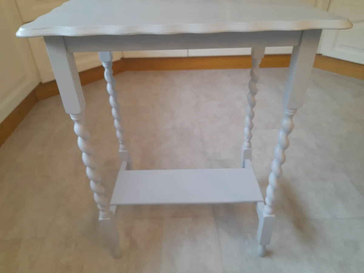 Occaisional table - Image 4