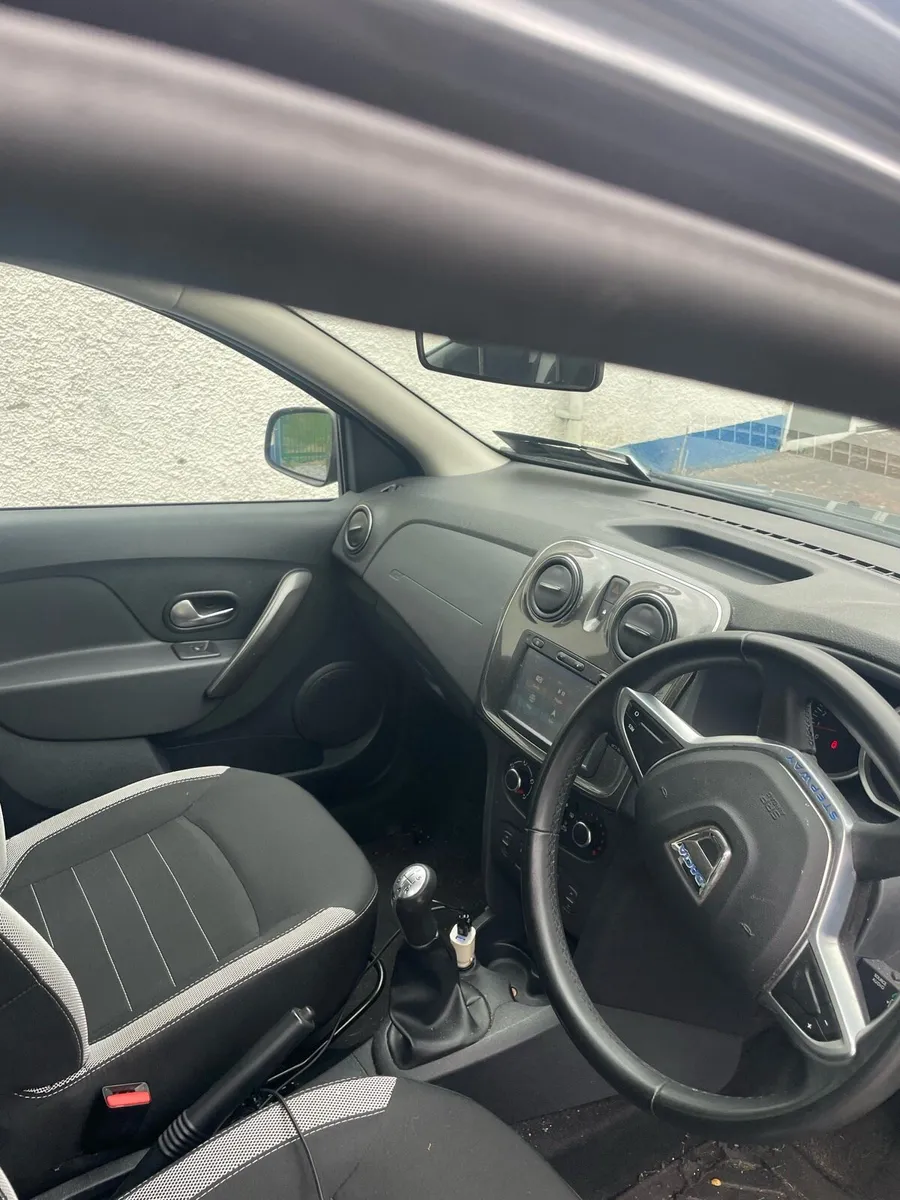 172 Dacia sandero stepway - Image 4