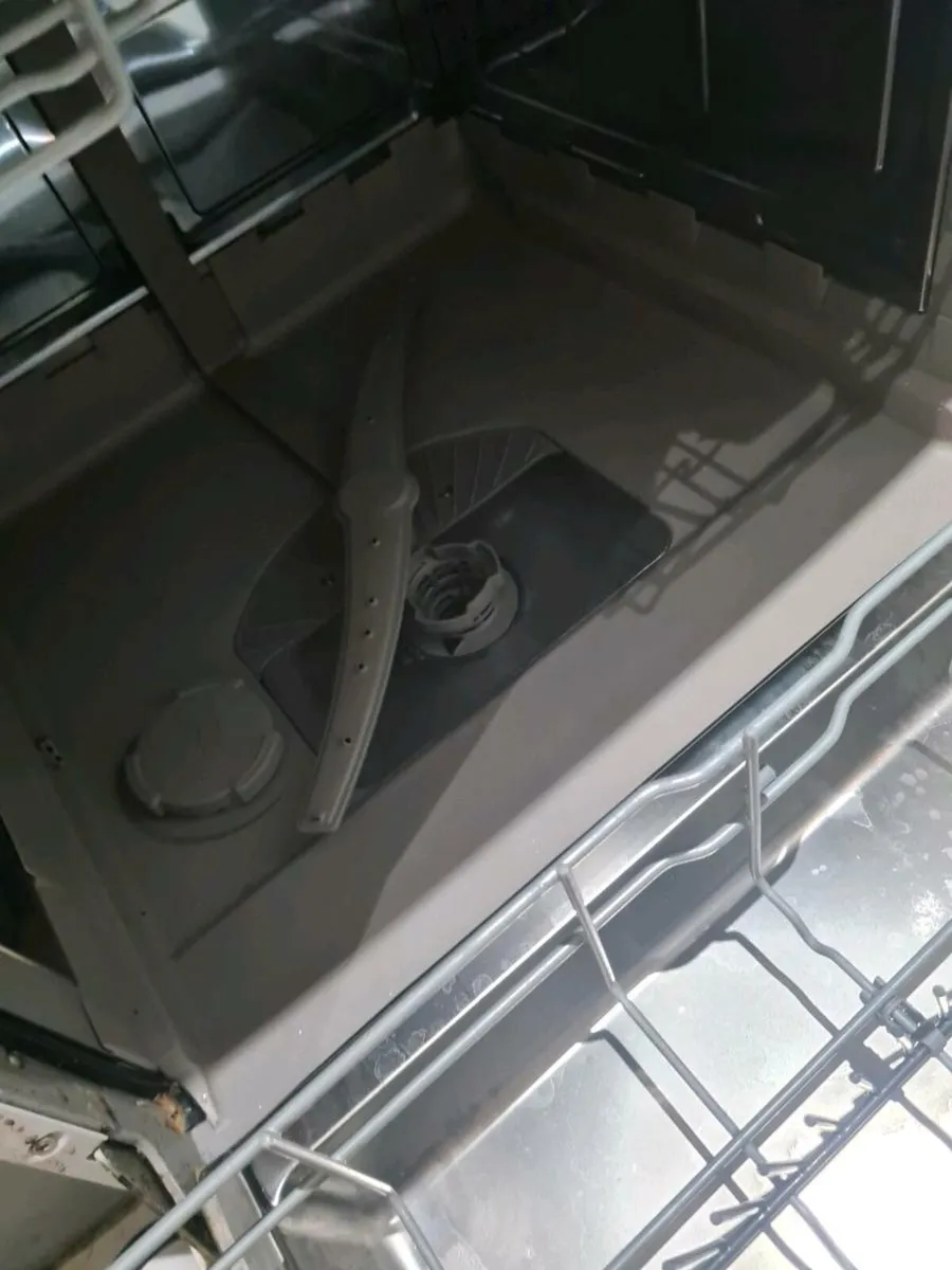 Bosch series 6 dishwasher - Image 3