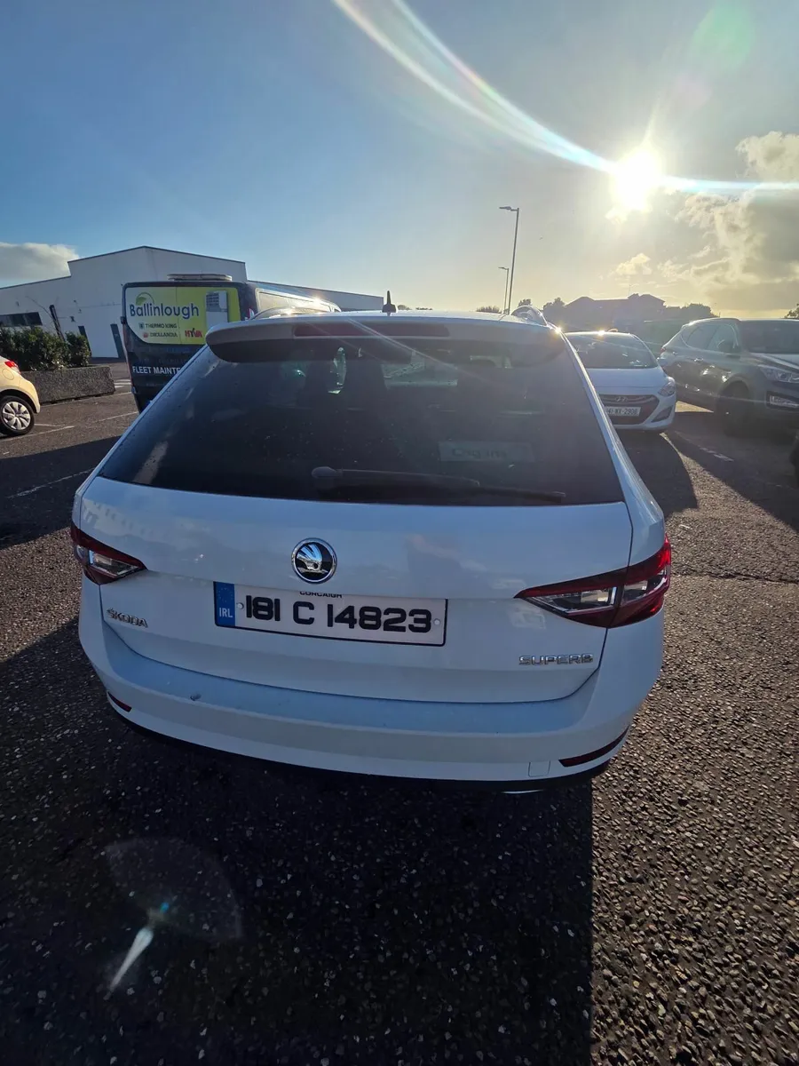 Skoda Superb 2018 - Image 2