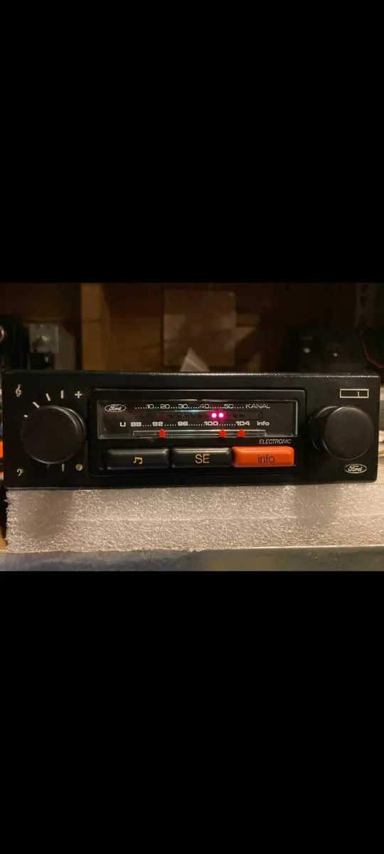 1973 Ford Electronic Radio. Rare & Mint - Image 1