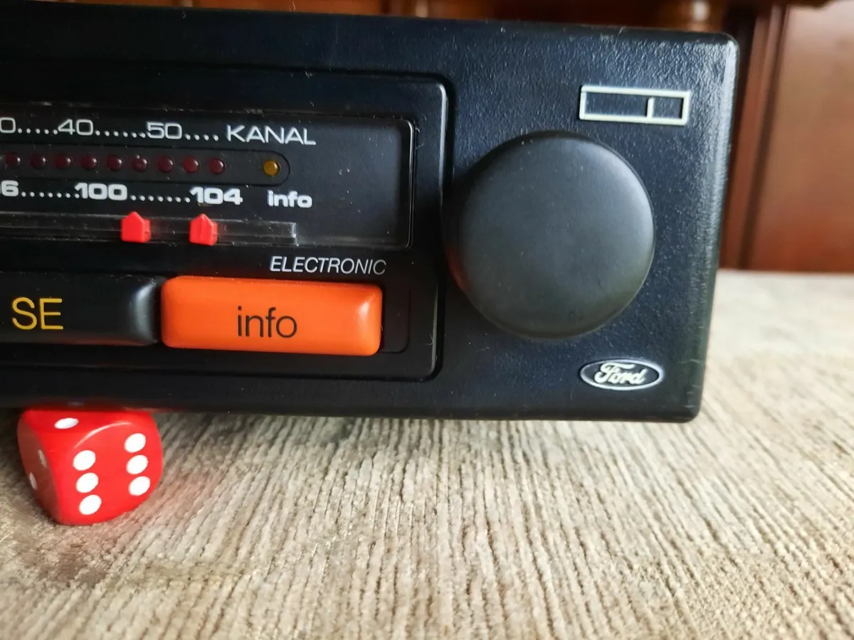 1973 Ford Electronic Radio. Rare & Mint - Image 2