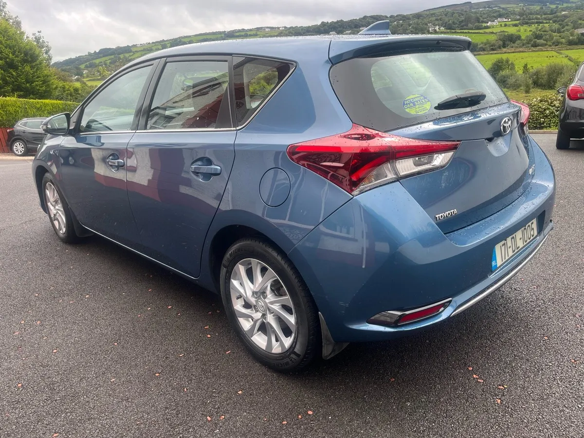 2017 Toyota auris 1.4 D4D Luna - Image 3