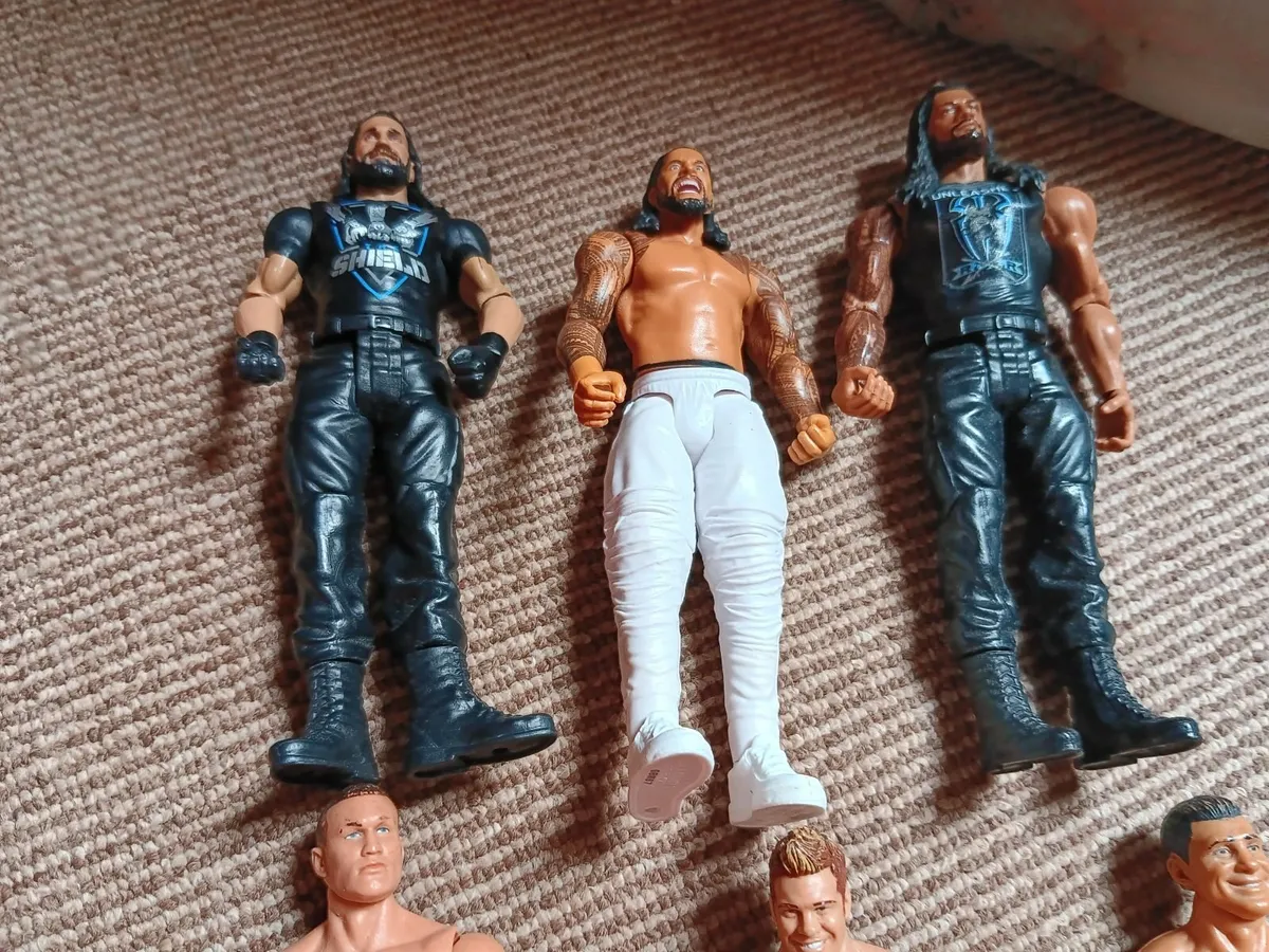 WWE ACTION FIGURES - Image 3