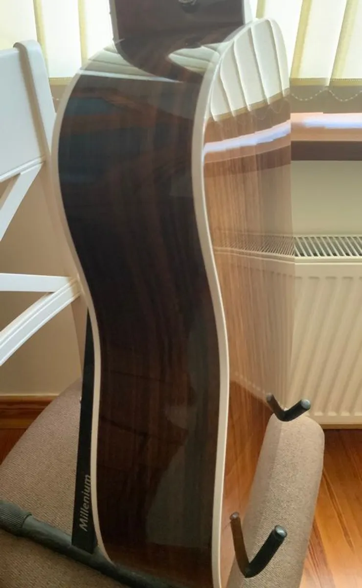 Taylor Legacy 810e - Image 3