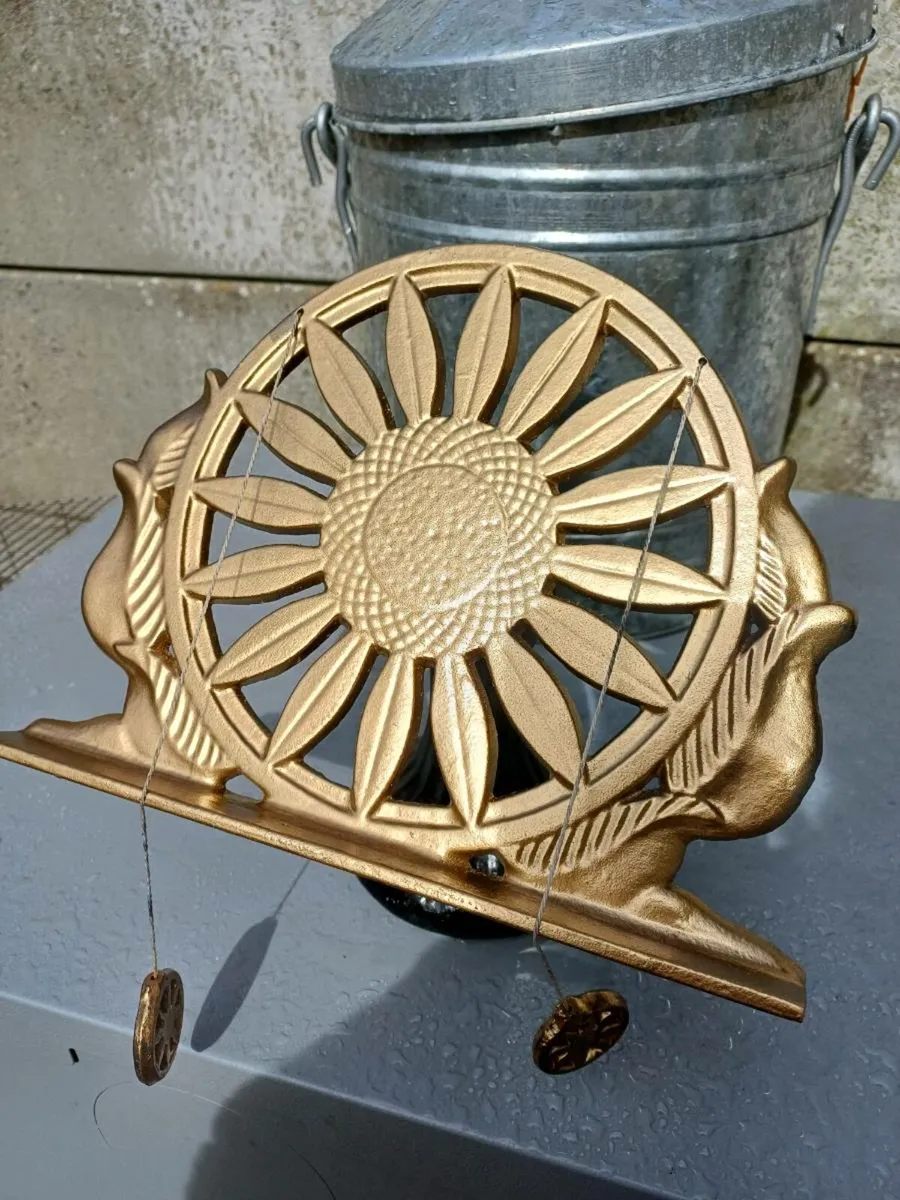 Vintage Cast-iron Book Holder - Image 2