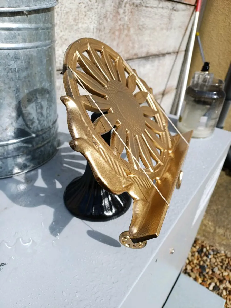 Vintage Cast-iron Book Holder - Image 4