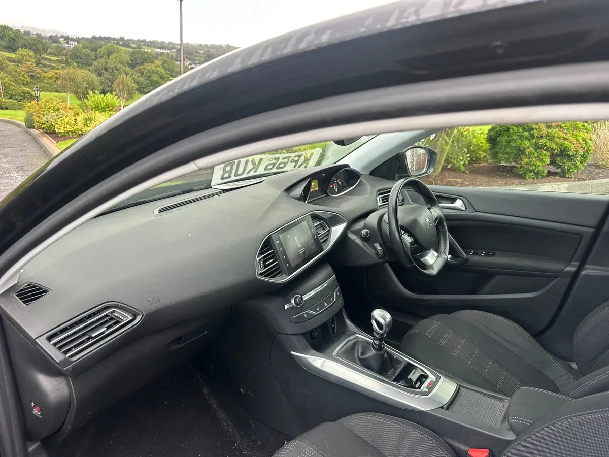 2016 Peugeot 308 - Image 3