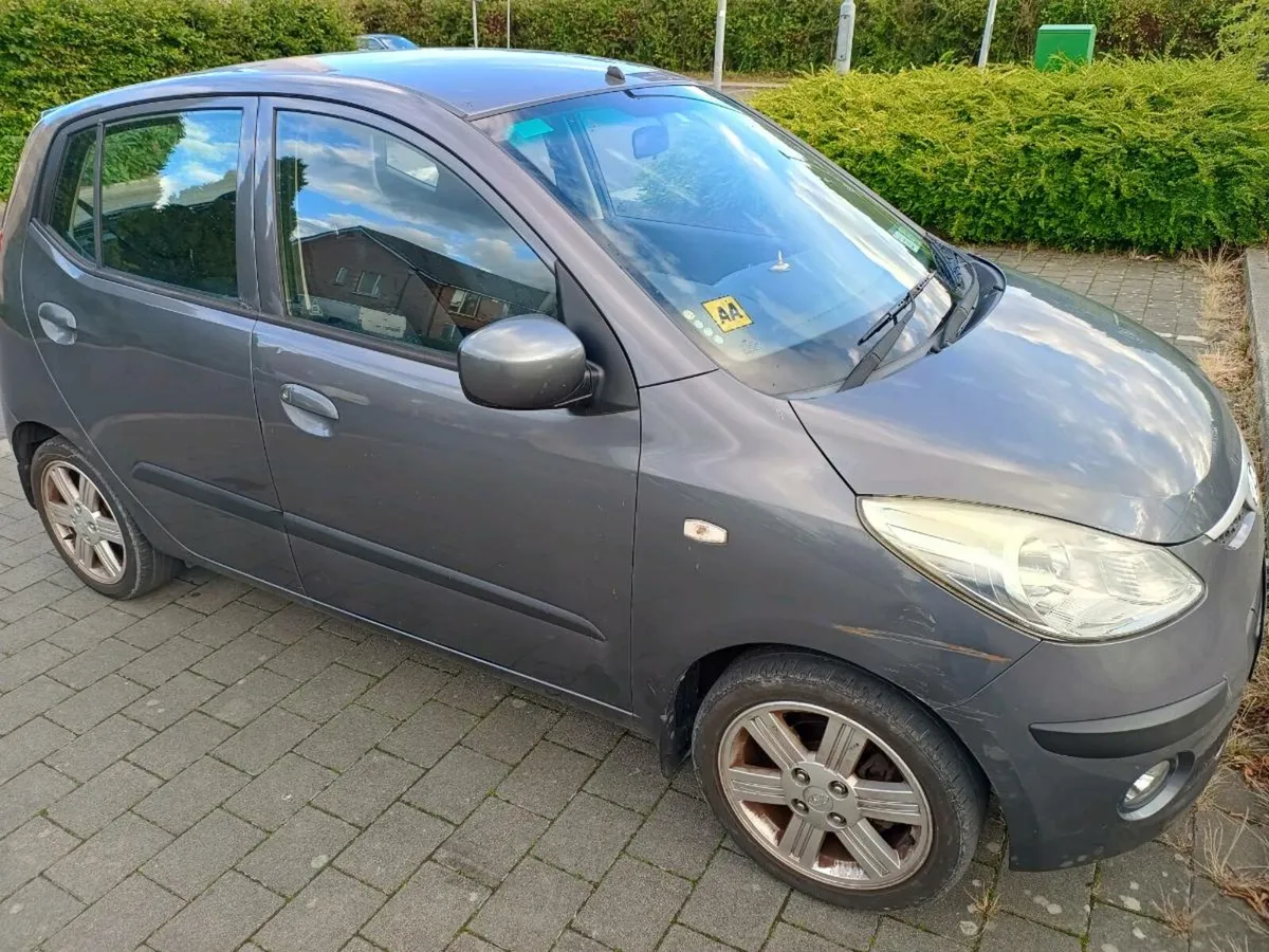Hyundai i10 with one year NCT, NCT expiry Sep 2026 - Image 2