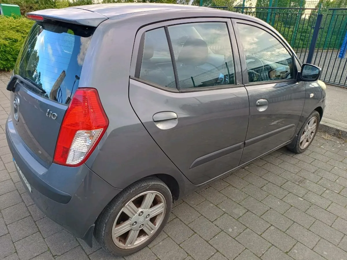 Hyundai i10 with one year NCT, NCT expiry Sep 2026 - Image 3