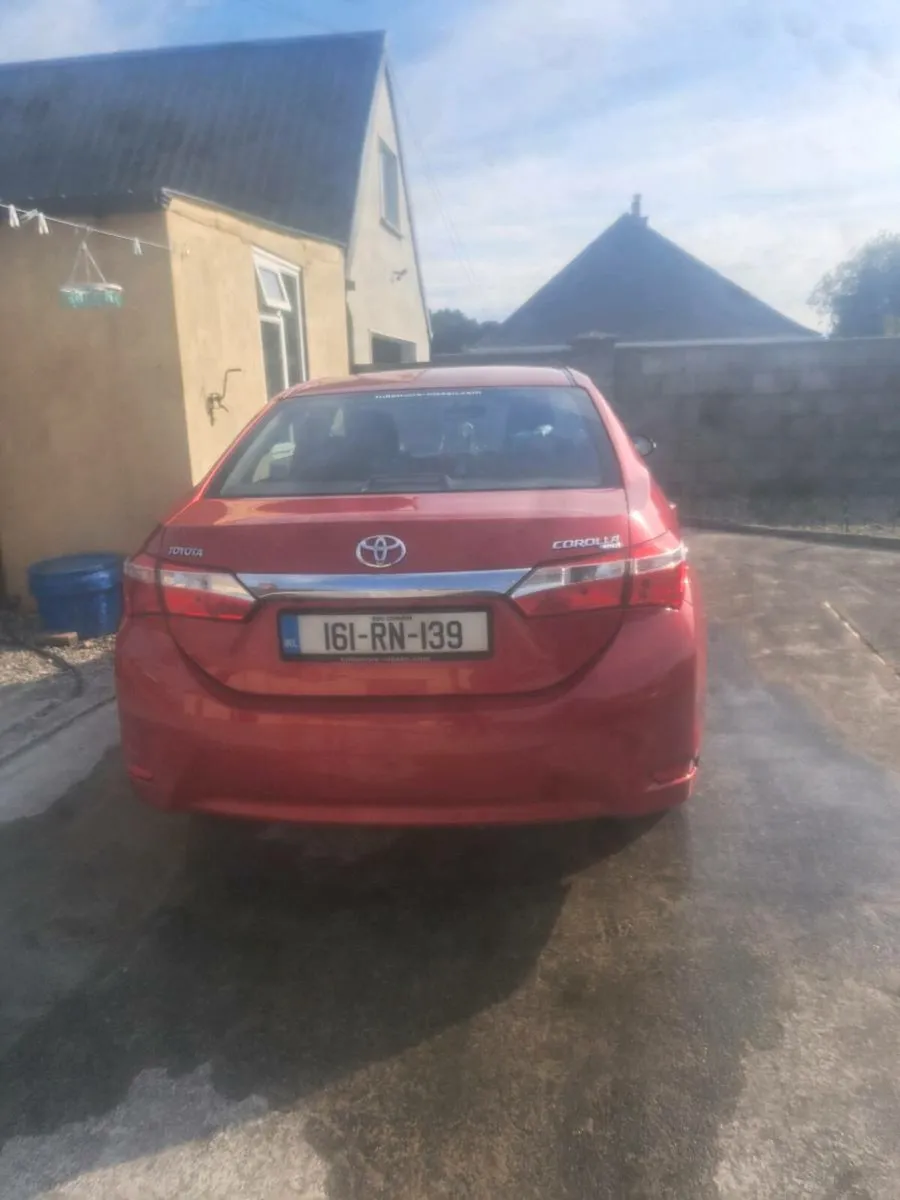 Toyota corolla - Image 3