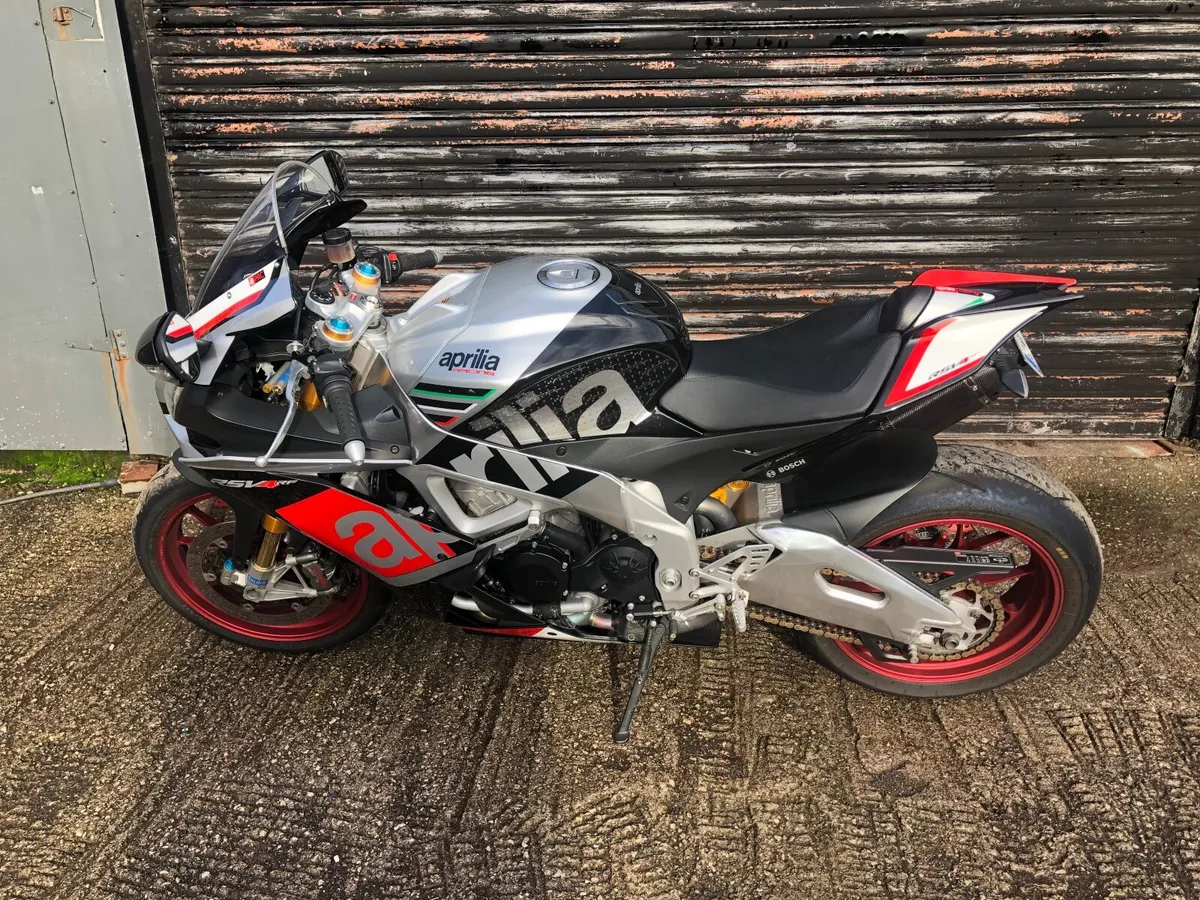 Aprilia rsv4 rf - Image 4