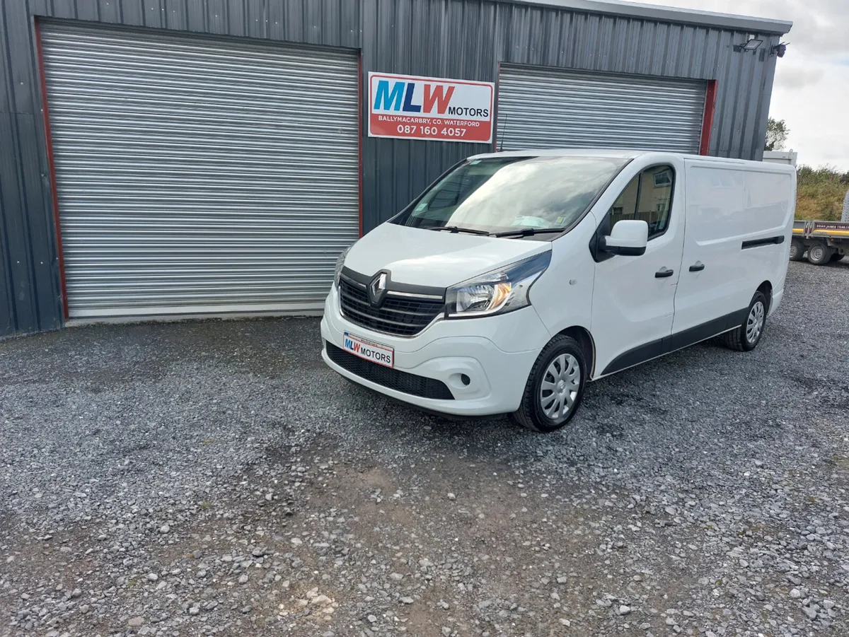 Renault Trafic 212 LWB 2.0L DCI Showroom Condition - Image 2