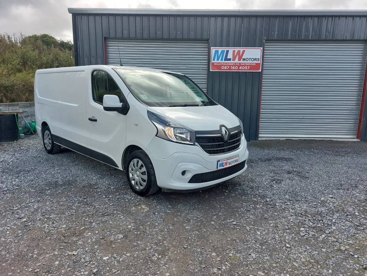 Renault Trafic 212 LWB 2.0L DCI Showroom Condition - Image 3
