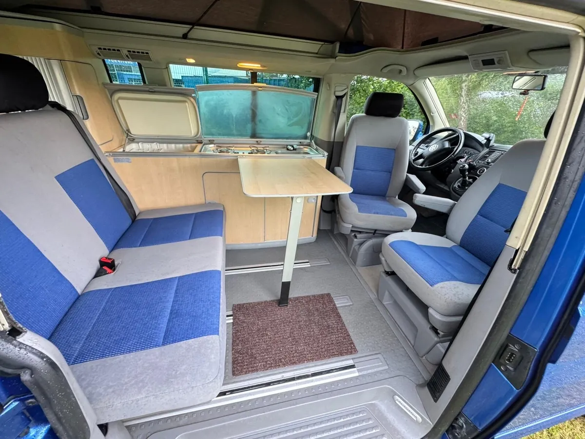 Volkswagen camper van California - Image 3