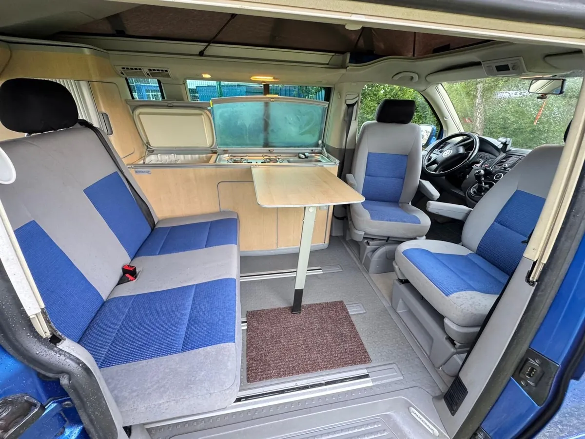 Volkswagen camper van California - Image 4