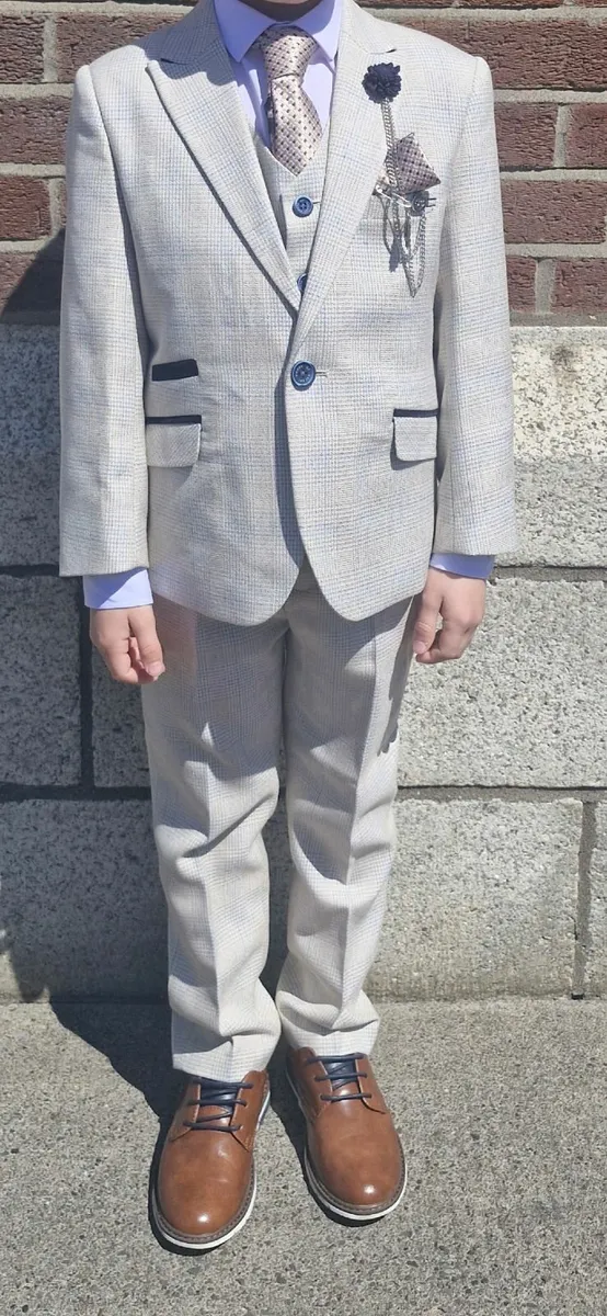 Communion Suit and shoes - Image 1