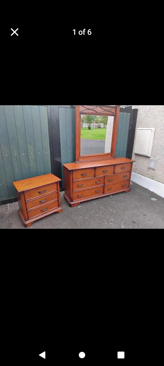 Drawers, mirror and locker