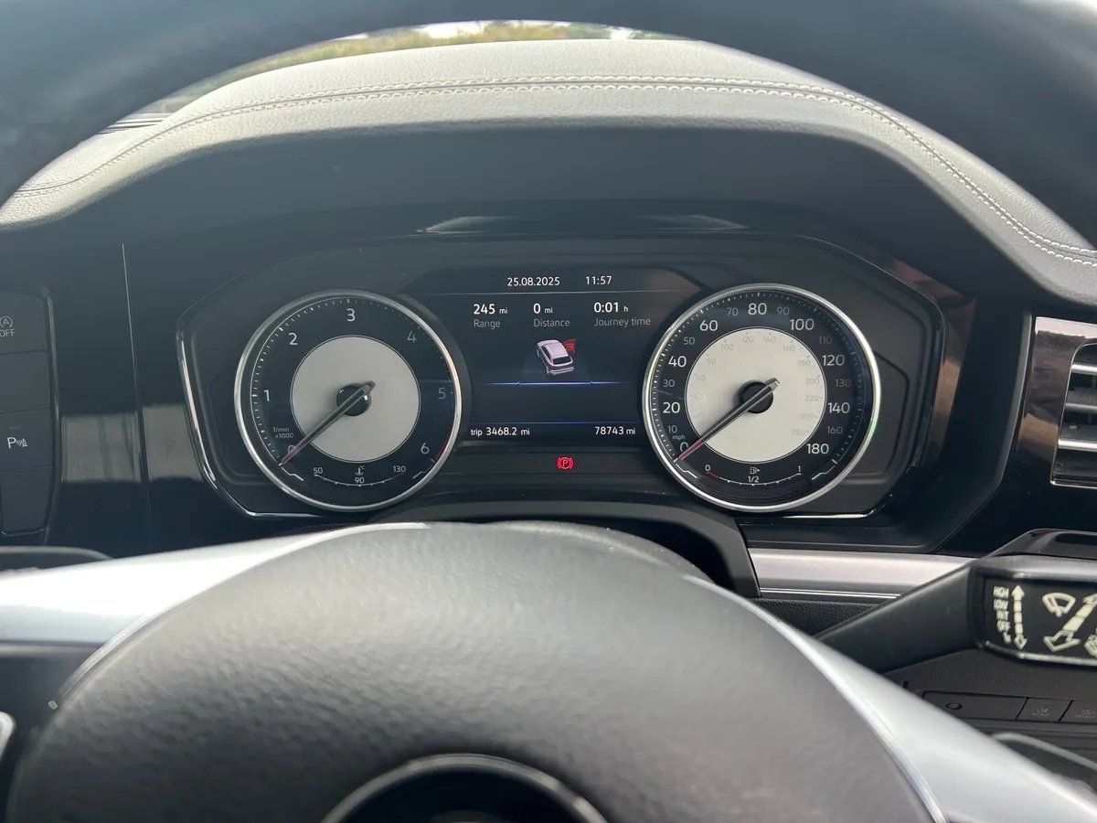 Volkswagen Touareg 2019 - Image 1