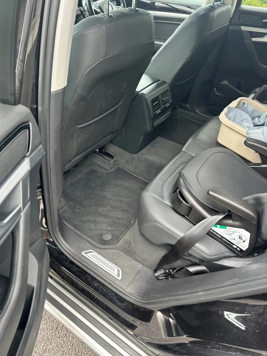 Volkswagen Touareg 2019 - Image 2