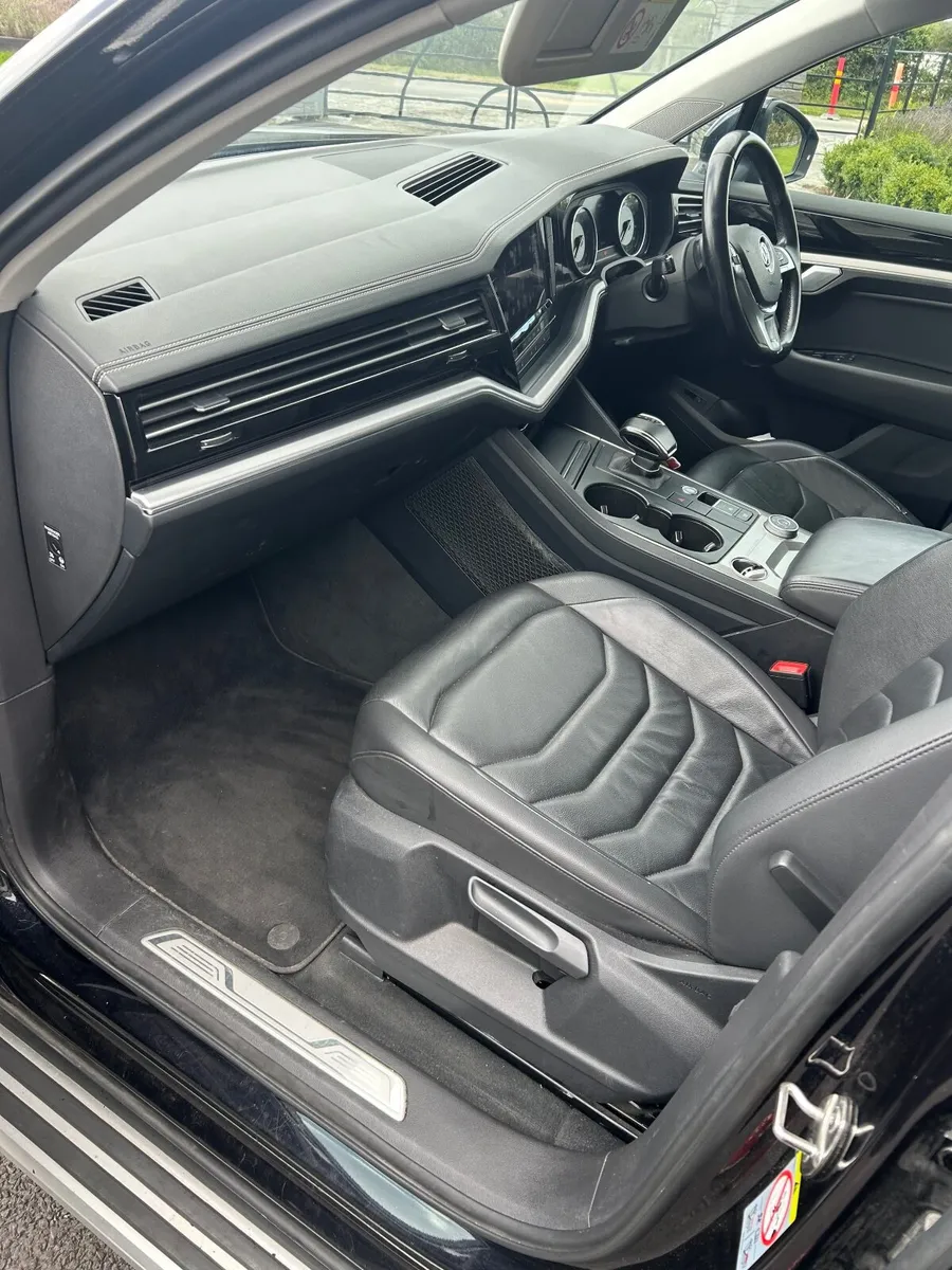 Volkswagen Touareg 2019 - Image 4