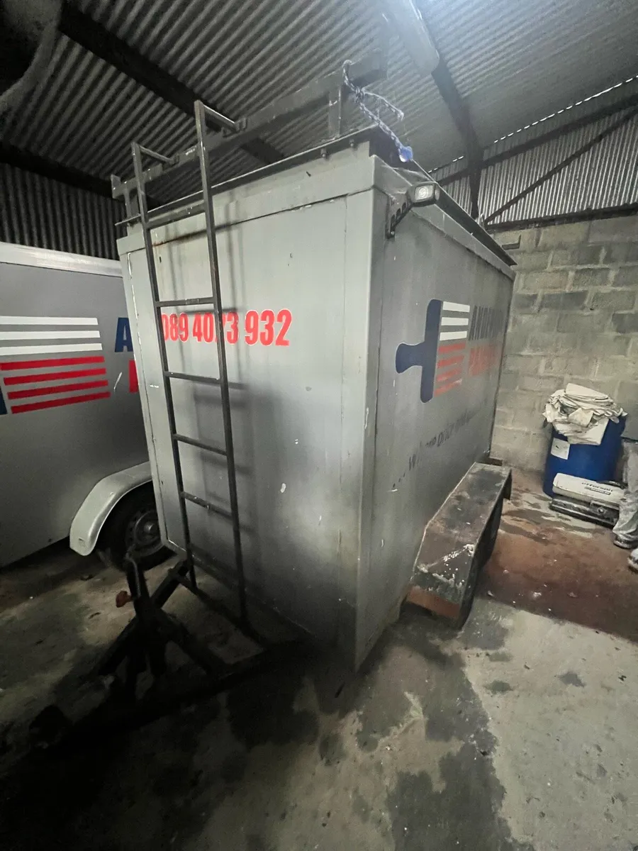 Trailer - Image 2
