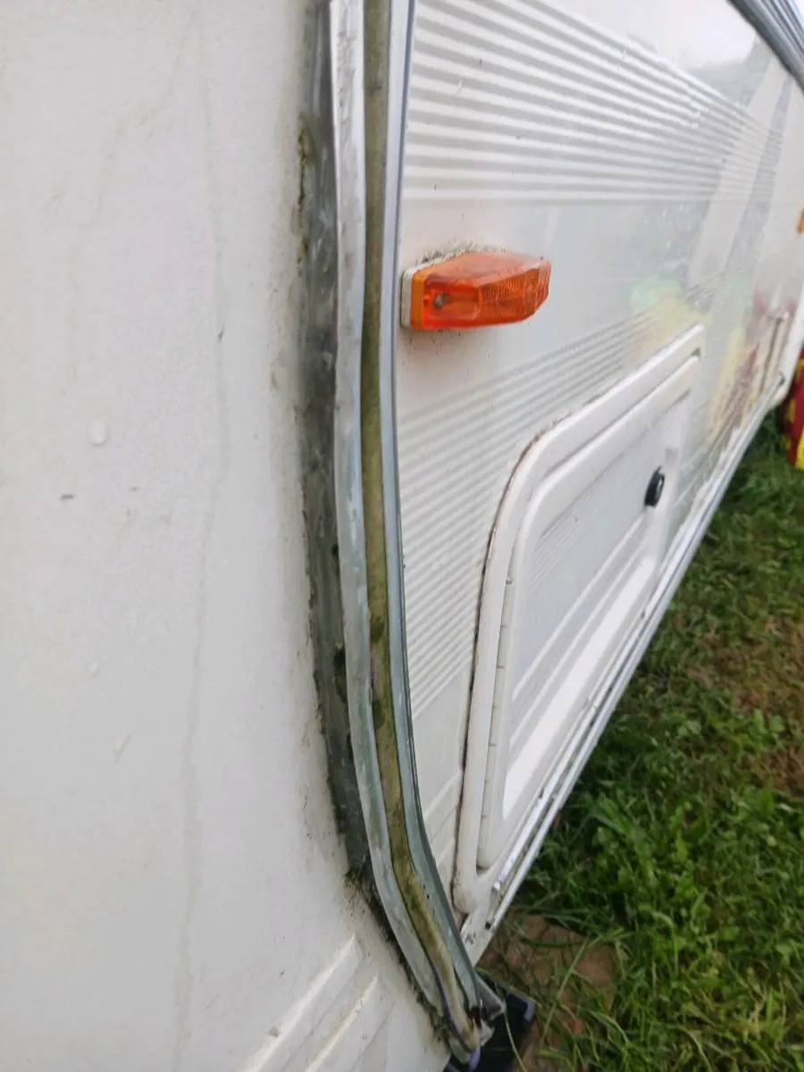 Caravan for sale - Image 3
