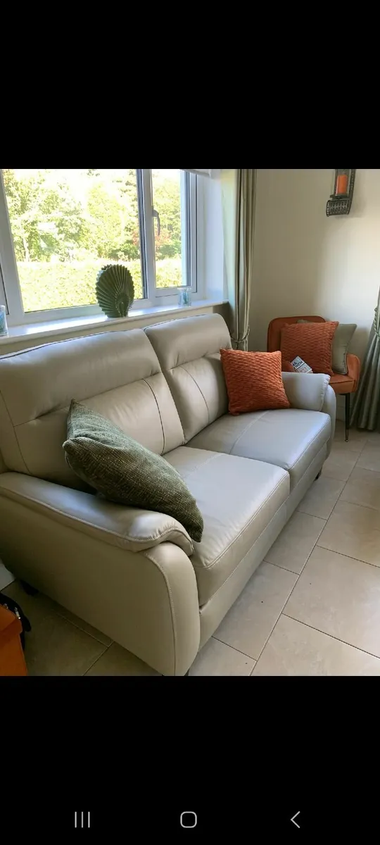 EZ living Arlo 3 & 2 seater couched - brand new - Image 2