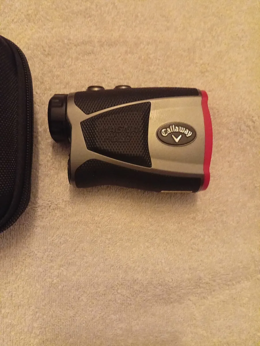 Callaway 300 PRO New Range Finder With Case - Image 3