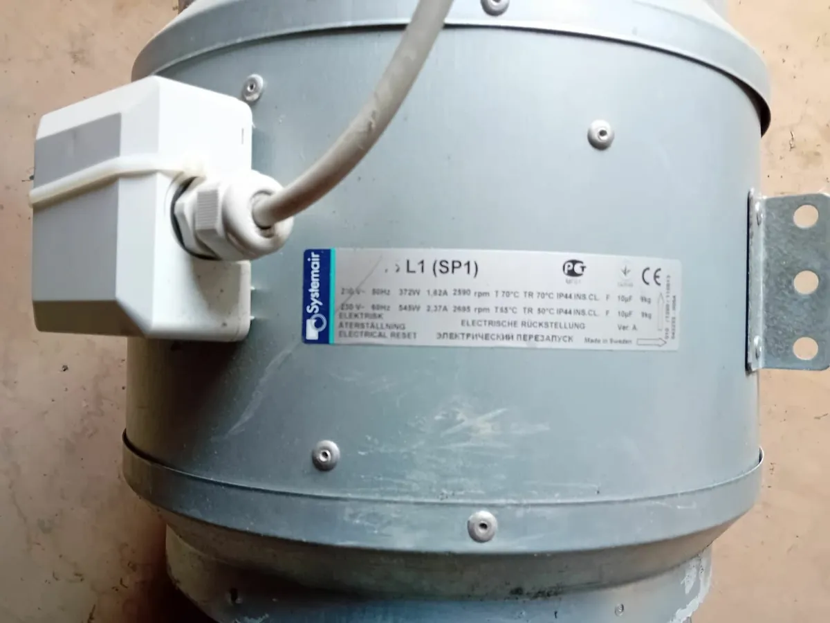 SystemAir Duct fan As New - 315mm Duct diam - Image 1