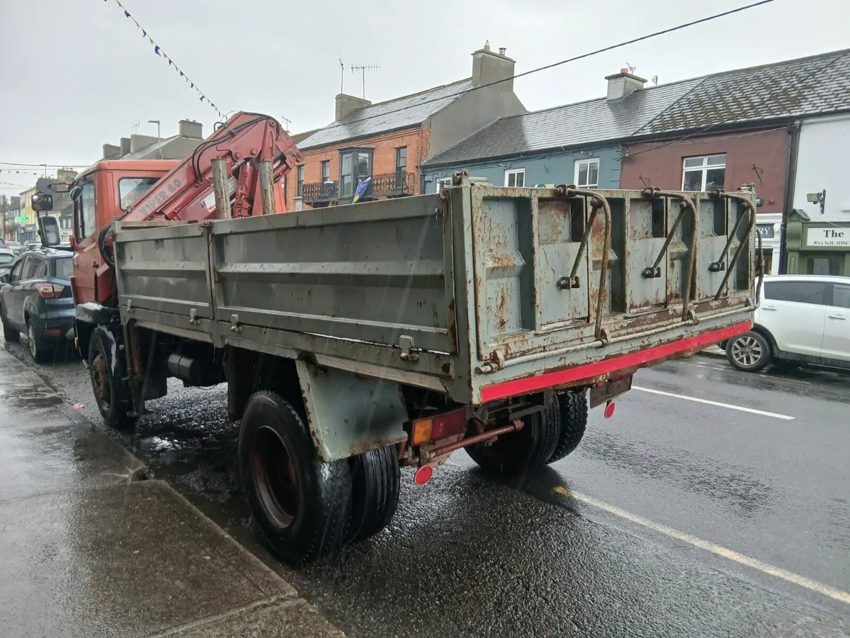 1990 Mercedes 1314 tipper crane - Image 3