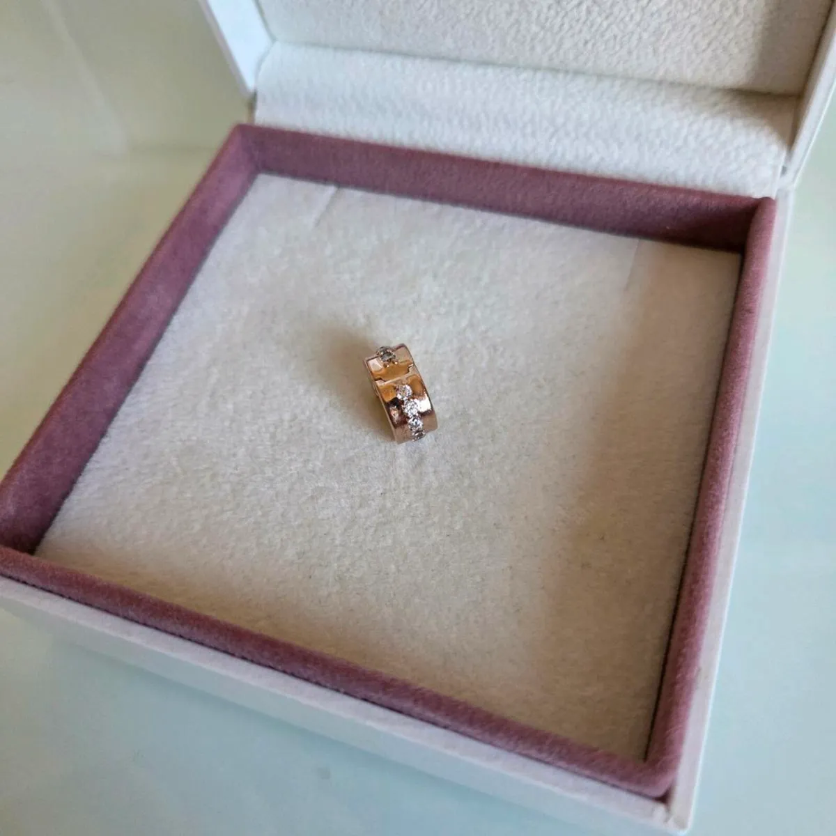 Pandora charm clip rose gold sparkling round - Image 2