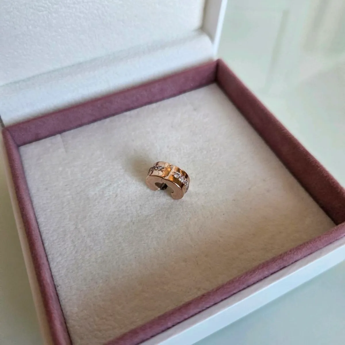 Pandora charm clip rose gold sparkling round - Image 3