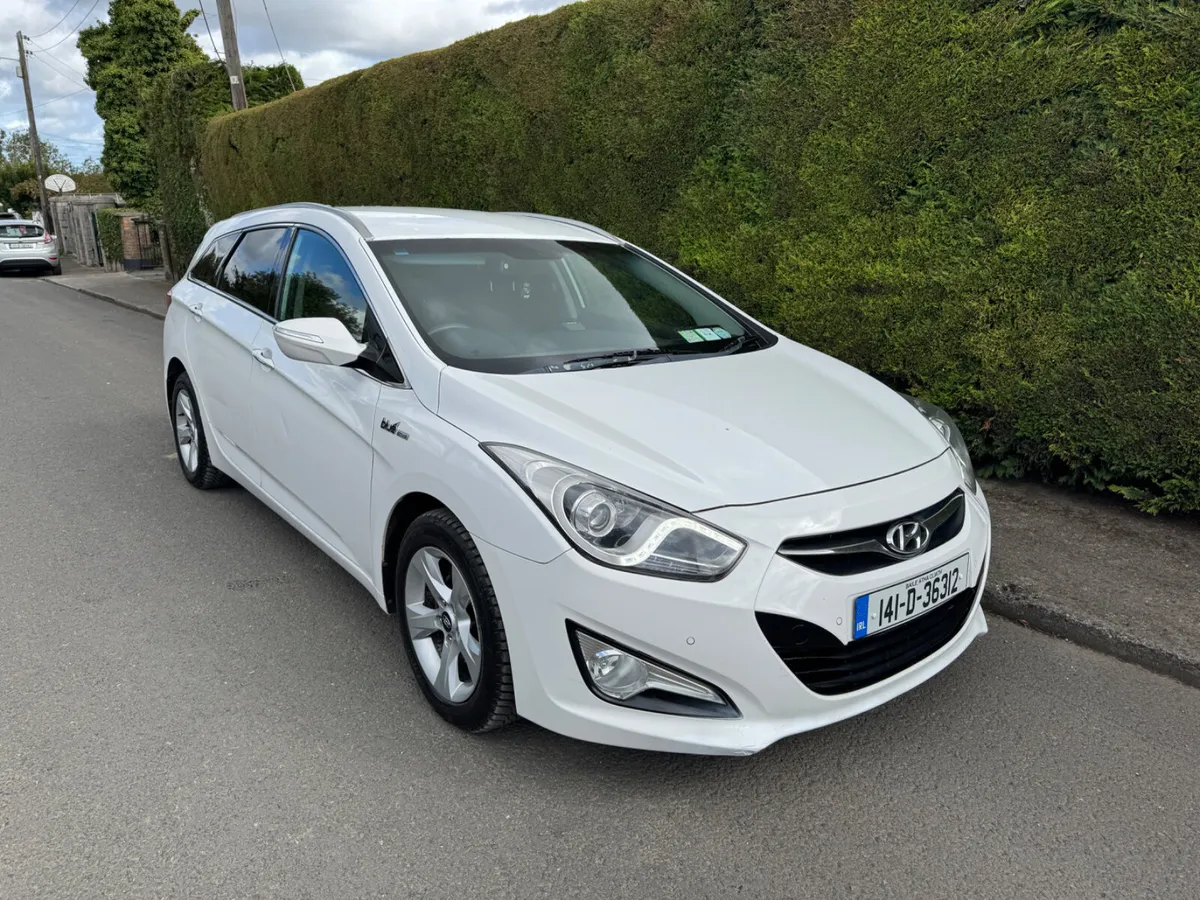 Hyundai i40 estate new NCT - Image 2