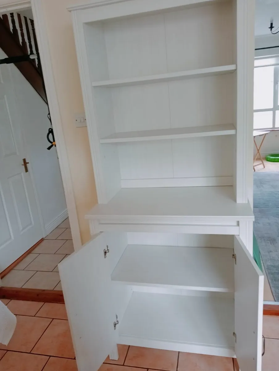 Cabinet with doors - Image 2